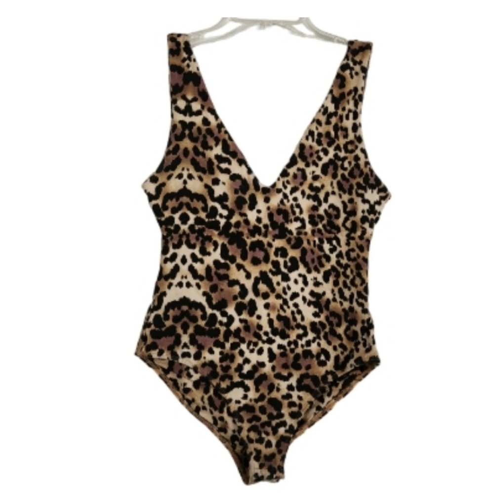 Kendall and Kylie leopard print V neck bodysuit